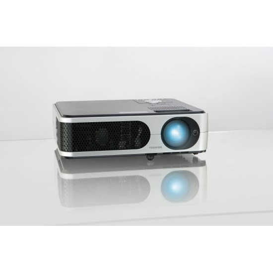 Videoproiector TOSHIBA TLP-XD2700